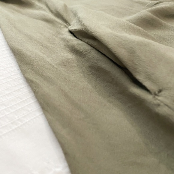 LUISA CERANO MUTED OLIVE GREEN ACETATE SILK BLEND LONG SLEEVE SHIFT DRESS - 16 - Picture 9 of 12